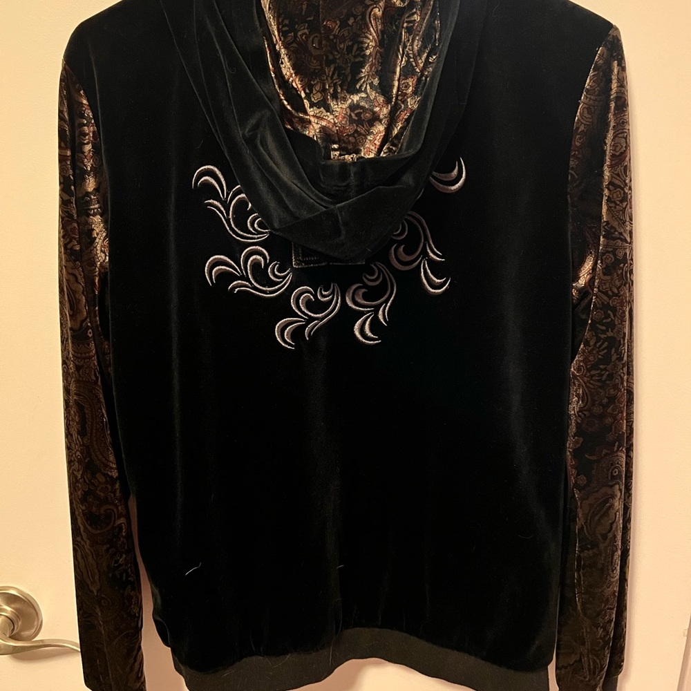 Authentic Givenchy Jacket - Picture 9 of 9